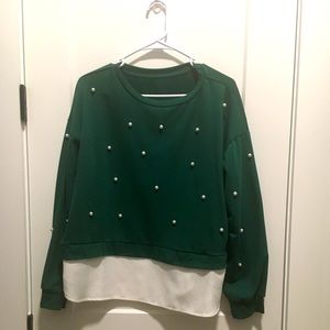 Green and white sweatshirt/blouse with pearls